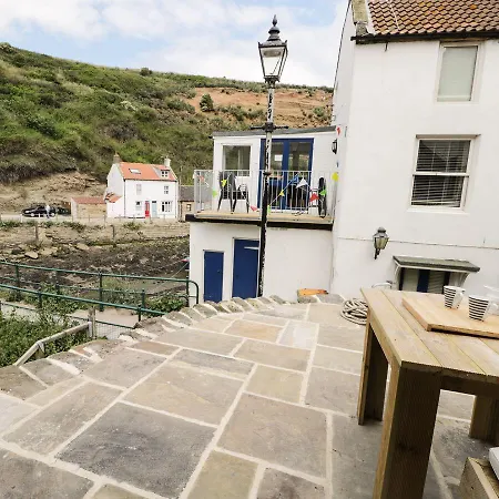 Old Joiners Shop Staithes
