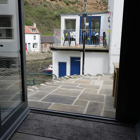 Old Joiners Shop * Staithes